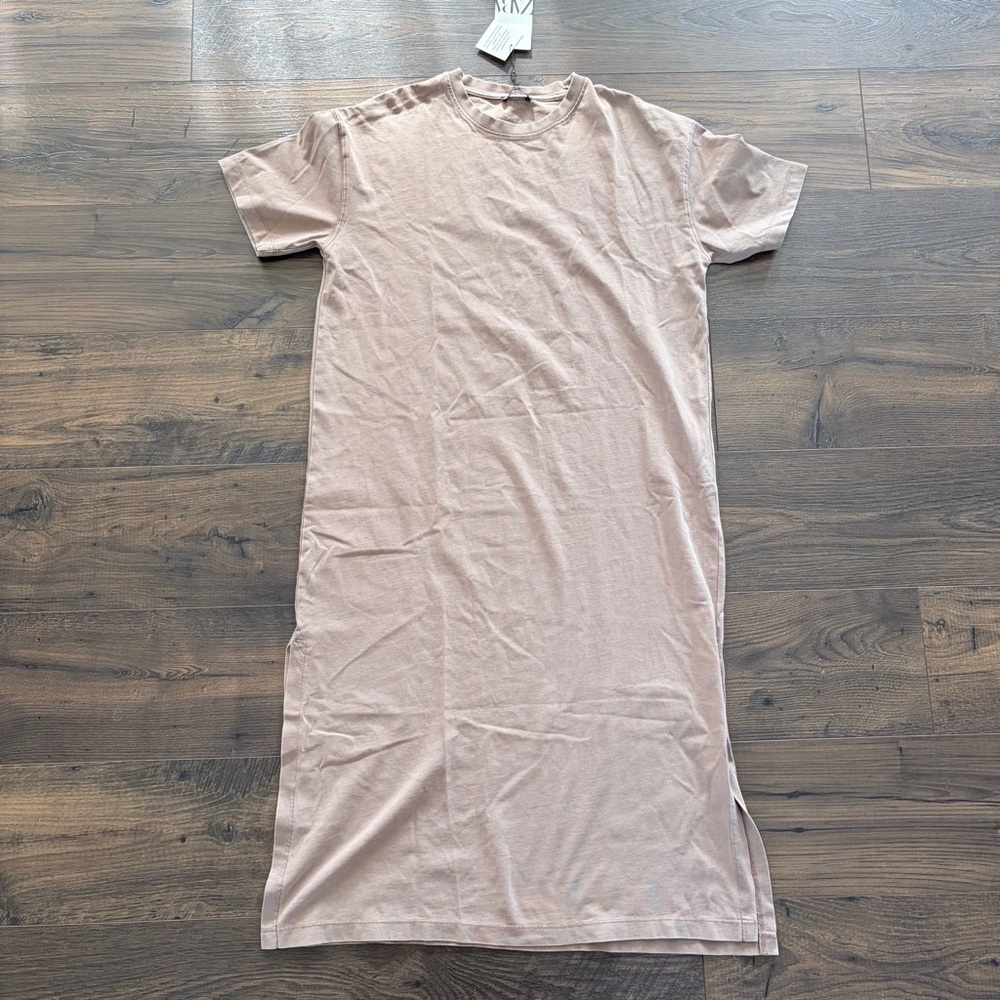 NWT Zara Taupe Midi T-Shirt Dress Side Slit Medium Minimalist Elevated Basic - Picture 4 of 6